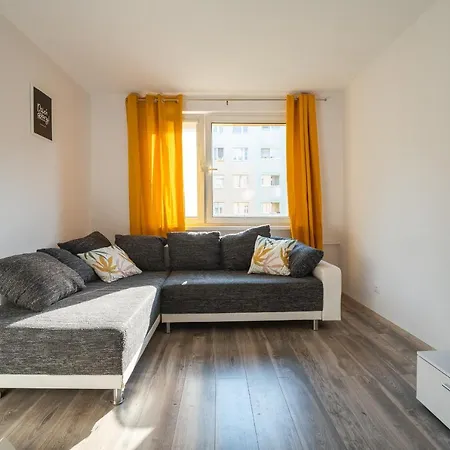 Tanie Spanie Skowronek - Pet Friendly - Przytulny 4 Osobowy - Space * Jelenia Góra